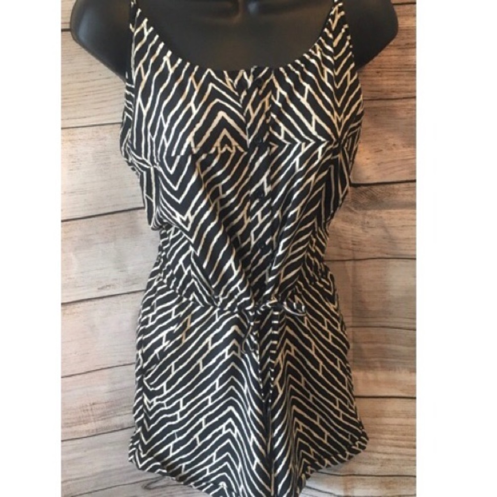 NWOT Papaya Black W/Tan Chevron Short Romper Sz M